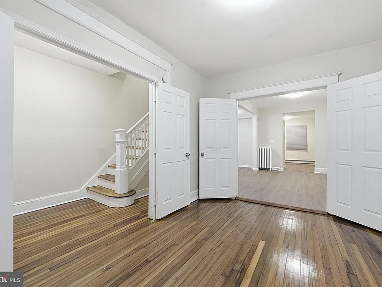 711 Harvard St NW — Photo 5