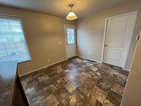 3rd image of 516 Courtland Ln #308