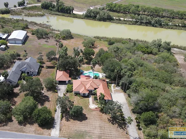 39574 Palm Dr, Bayview, TX 78566
