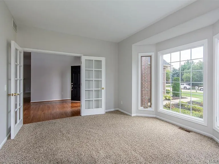 51334 W Hills Dr — Photo 9