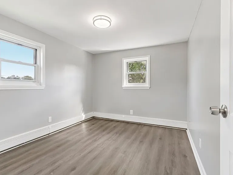 Cedar Court apartments — Photo 30