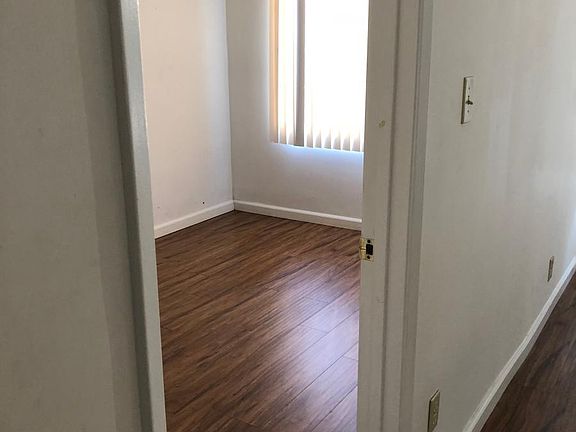 2nd image of 808 E Garfield Ave APT B