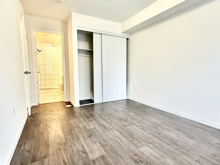 400 Alex Gardner Cir #83 — Photo 15