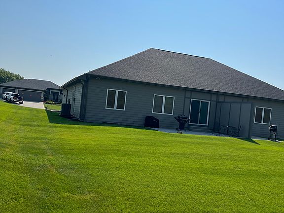2nd image of 1229 Blackhawk Ct