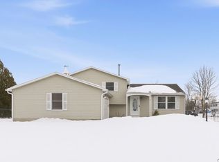 8486 Torchwood Ln, Cicero, NY 13039