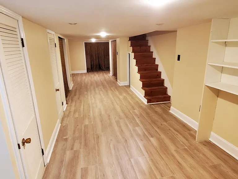 1033 Jackson St — Photo 24