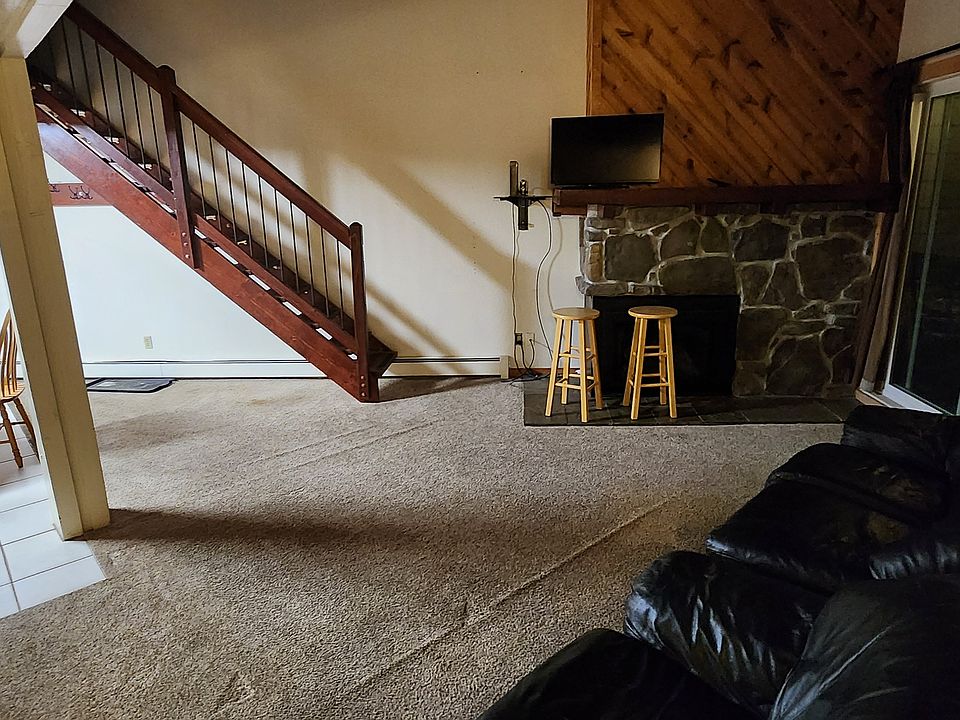 Family room 1