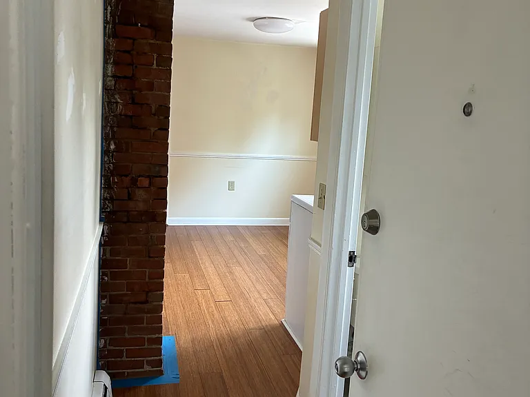 10 Barrows St #3 — Photo 2