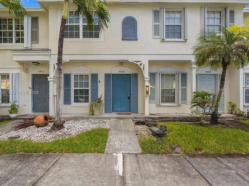 1st image of 4904 SW 31st Ter