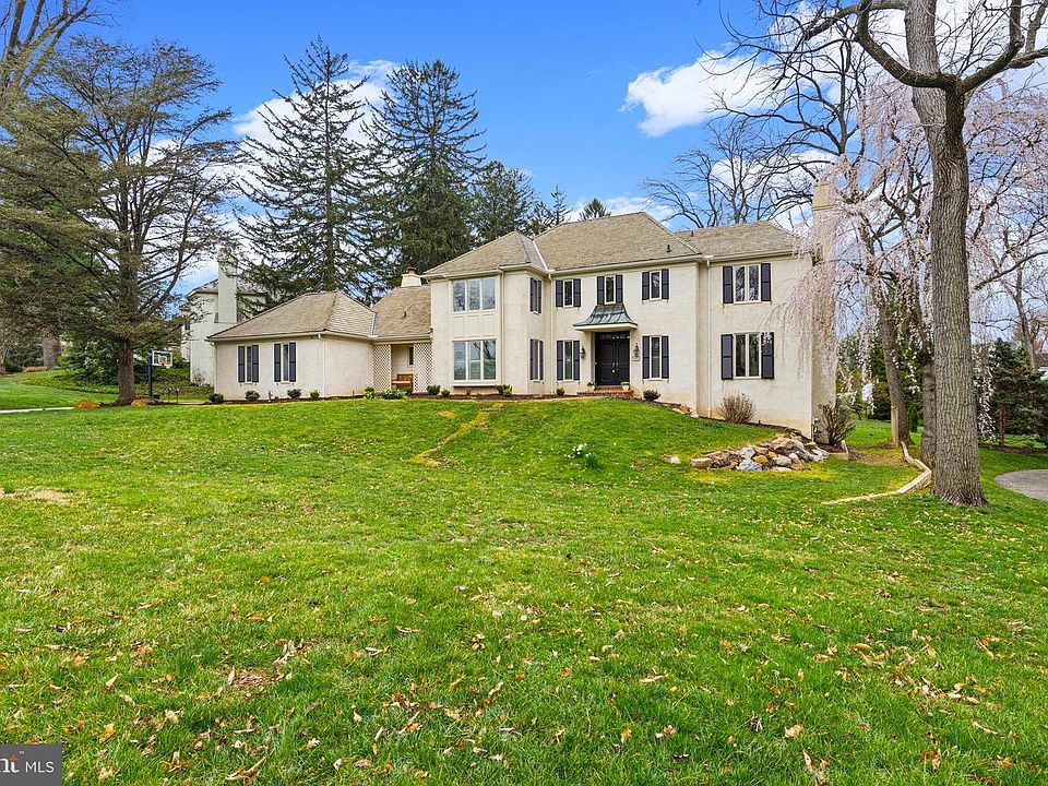 1st image of 217 Ravenscliff Rd