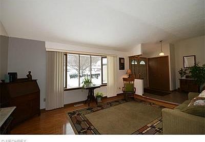 5th image of 27394 Benwood Cir