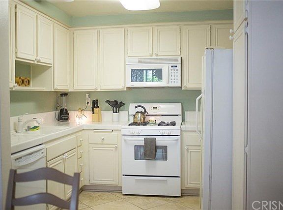 5th image of 24662 Golfview Dr