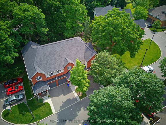 5th image of 120 Beddoe Dr Unit 20