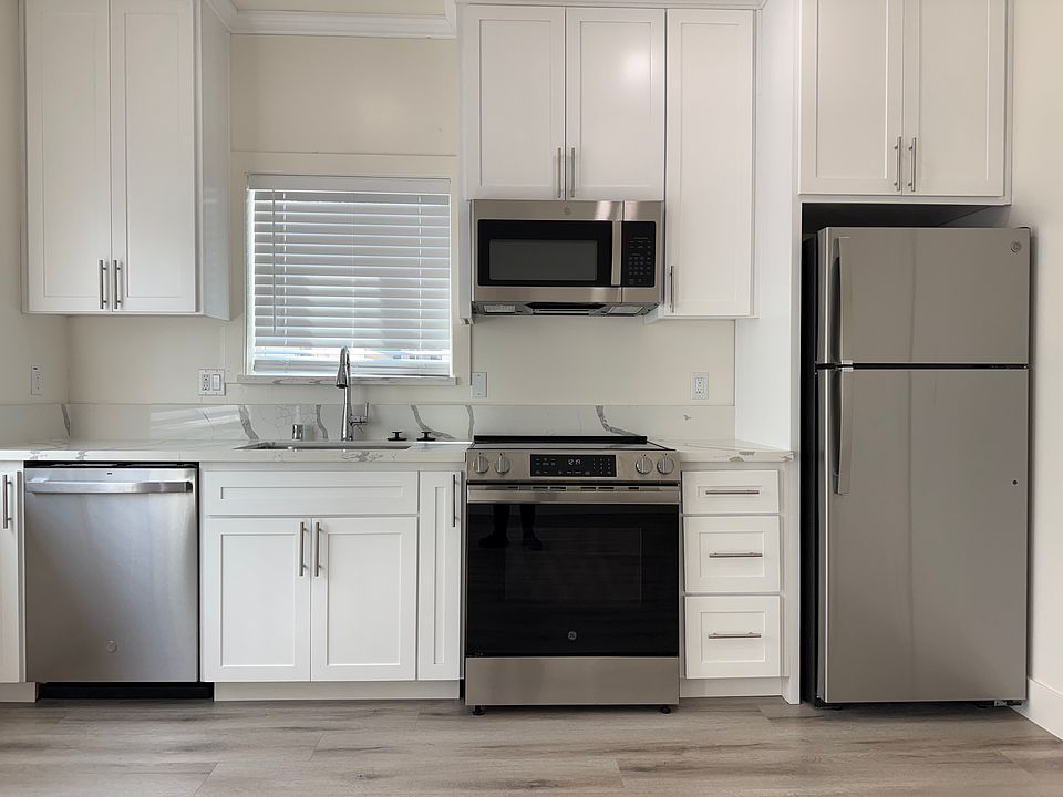 1st image of 1400 McAllister Ave #1402