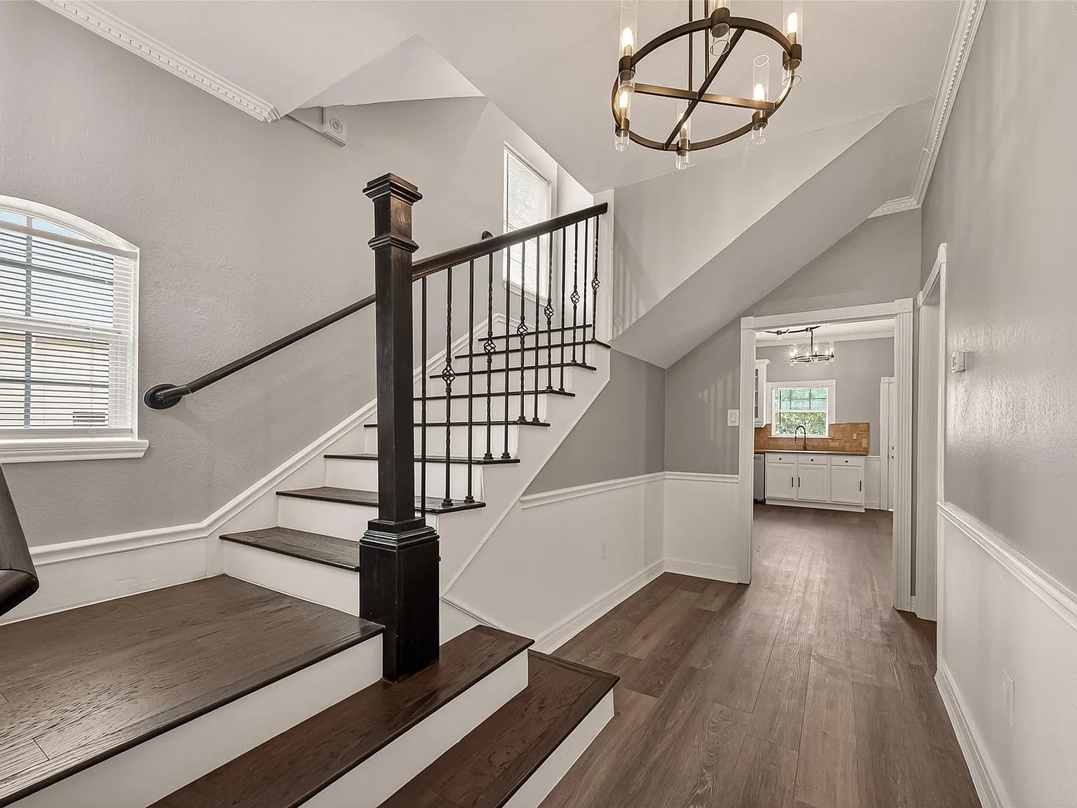 5 bed, 2.0 bath, 1200 sqft, $3,000 — Photo 4