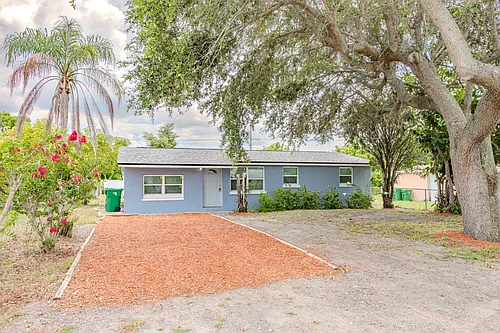 217 Betty Ave Photo 1