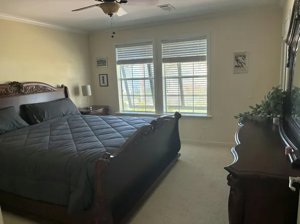 2601 Macon Cir #231, North Fort Myers, FL 33917