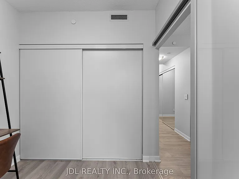 435 Richmond St W #610 — Photo 23