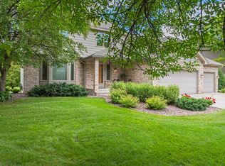 6065 Annapolis Ln N, Plymouth, MN 55446