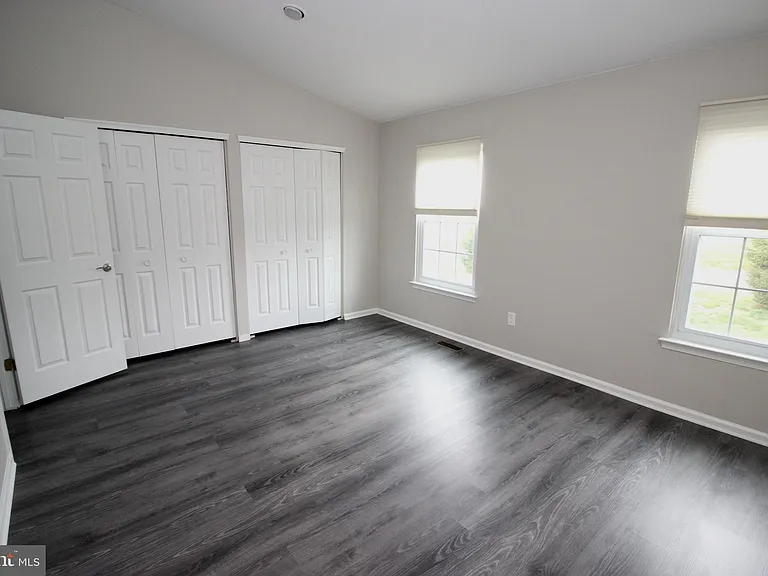 29 Van Horn Pl — Photo 13