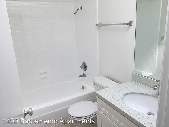 5th image of 1490 Sacramento St APT 4E