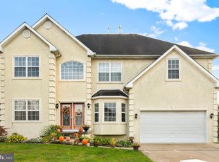 10 Kindle Ct, Clayton, NJ 08312