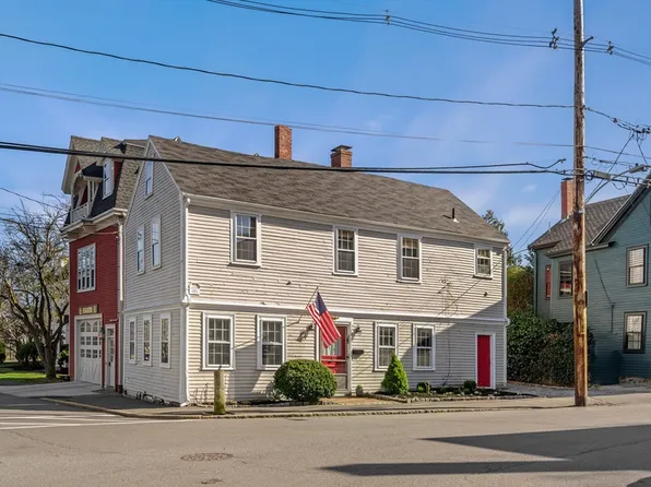 2 Washington St, Marblehead, MA 01945