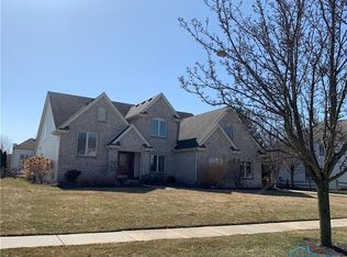 8645 Pepper Ridge Cir, Sylvania, OH 43560