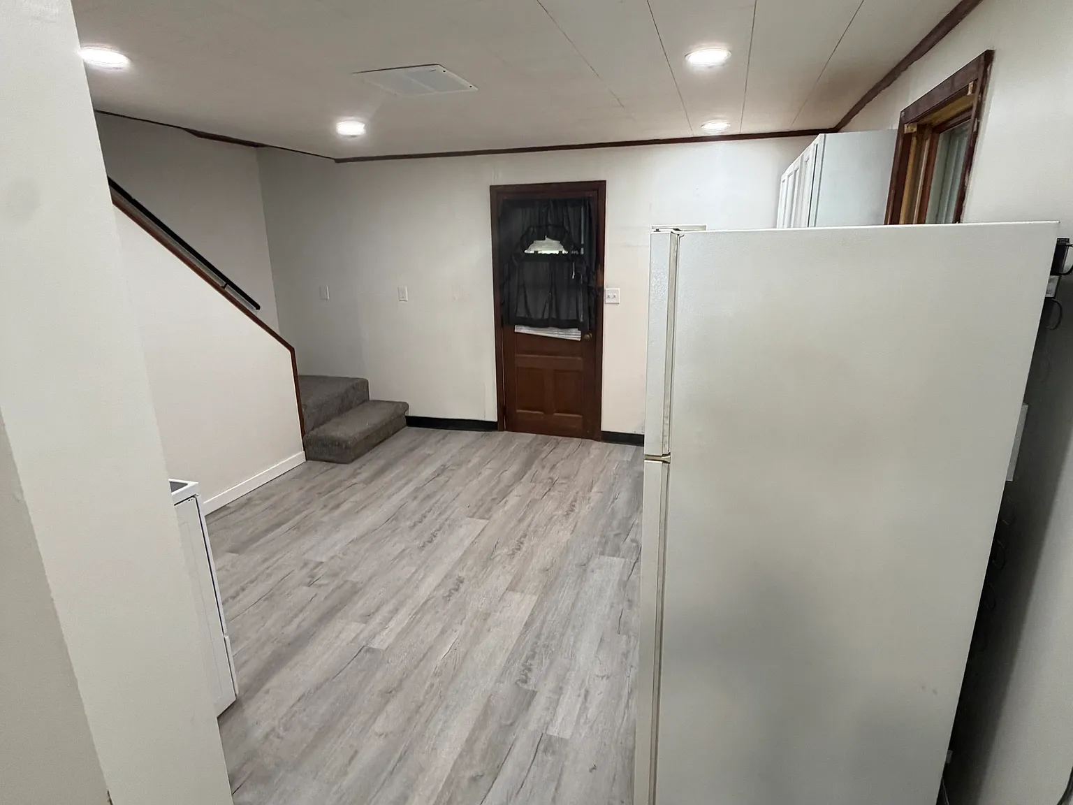2 bed, $1,000 — Photo 2