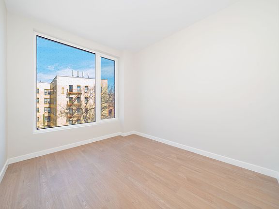 5th image of 3870 Sedgwick Ave #2C