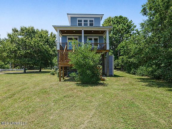 3rd image of 5125 E Belle Fontaine Rd