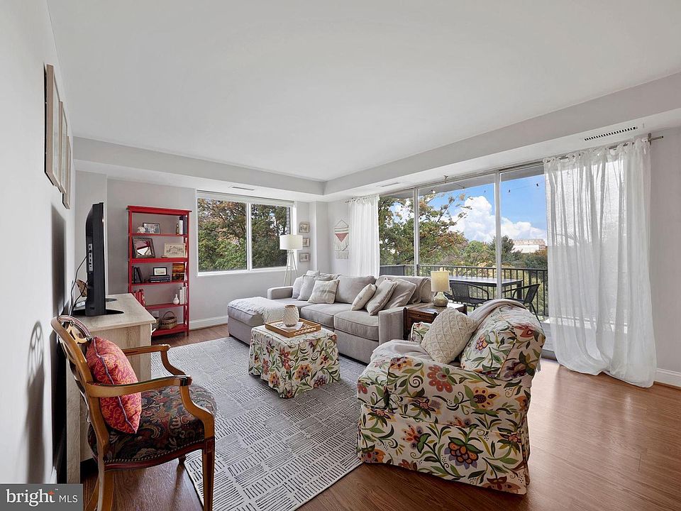 1st image of 8315 N Brook Ln #2-605