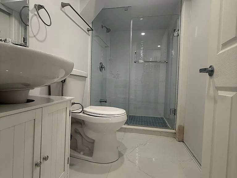 1647 Beard Dr #1 — Photo 9