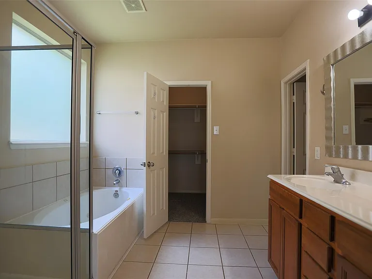 5102 Heatherdawn Ct — Photo 17