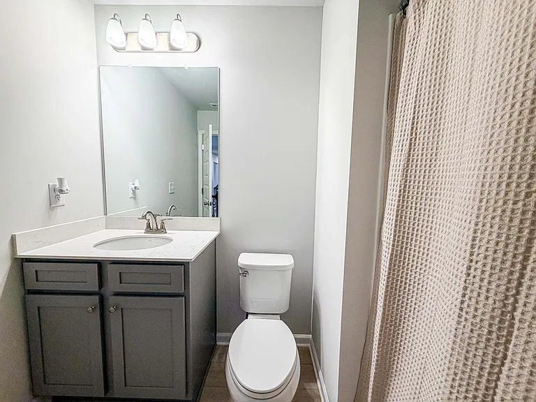 628 Sidney Ct — Photo 12