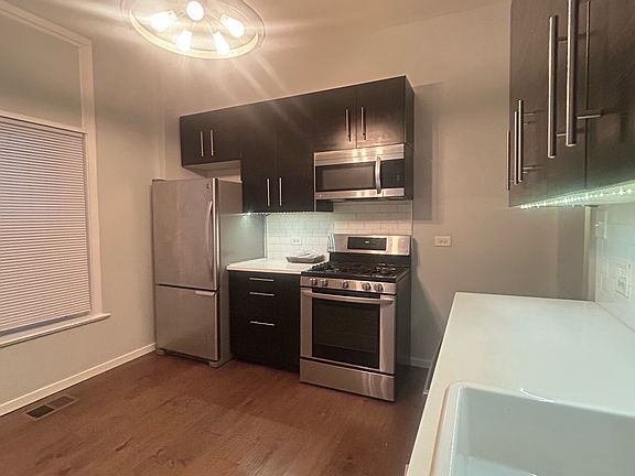 2nd image of 3819 S Wabash Ave APT 1