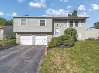4012 Blueberry Hollow Rd, Columbus, OH 43230