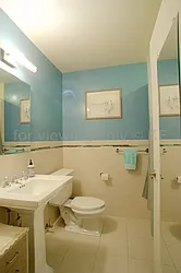 Rented by R New York