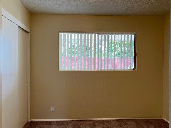5th image of 1660 Akron Pl