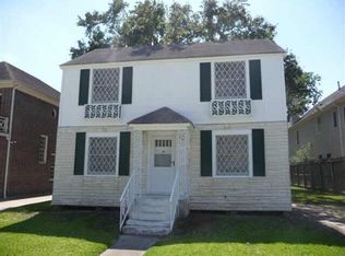 6626 Belmont St, Houston, TX 77005