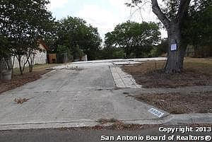 1st image of 8800 Thatch Dr