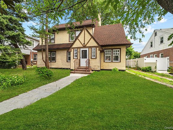 2nd image of 116 Meadowbrook Road