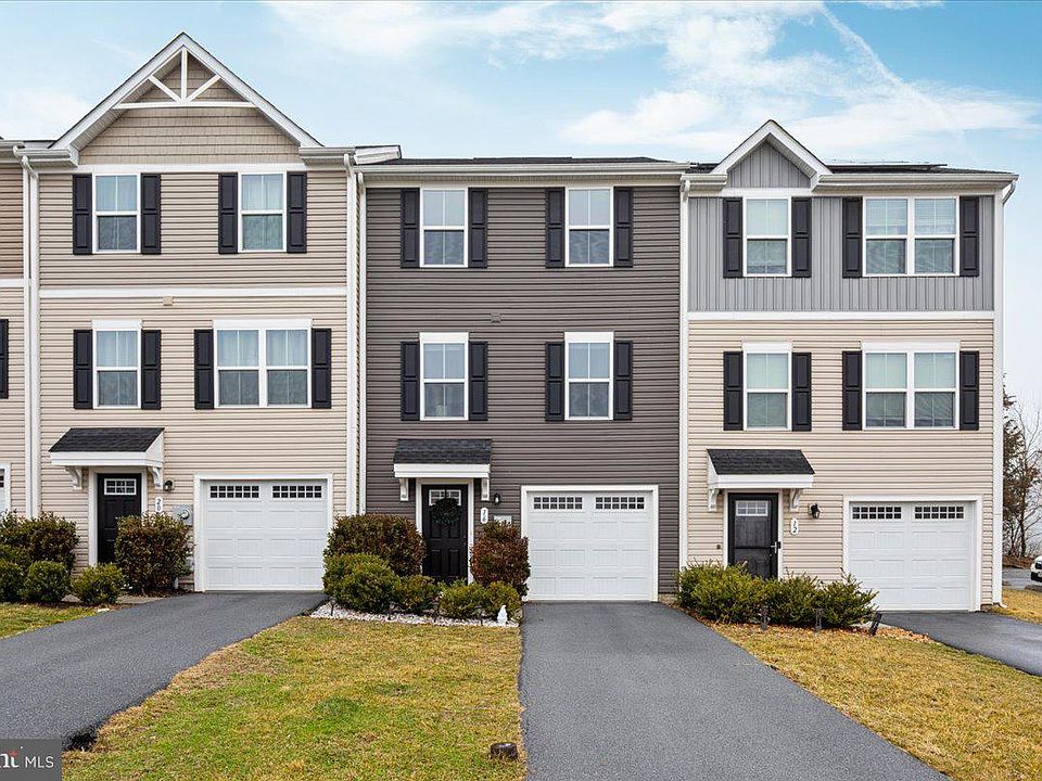 1st image of 16 Chincoteague Ln