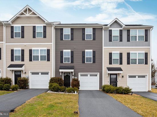 16 Chincoteague Ln, Martinsburg, WV 25403