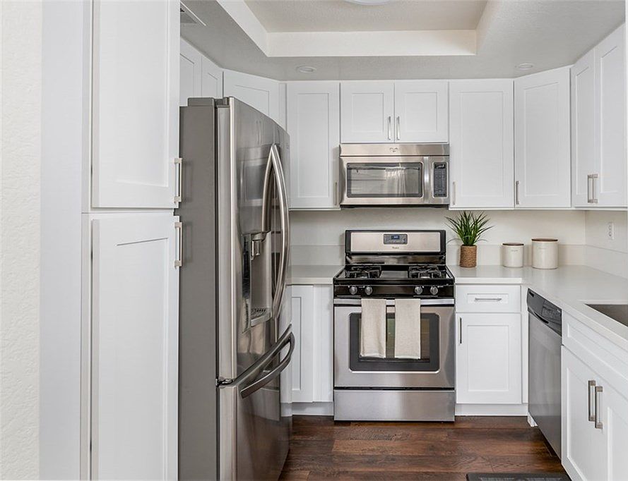 1st image of 13 Stoneglen #72