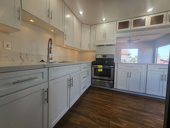 2nd image of 319 Olive St #313