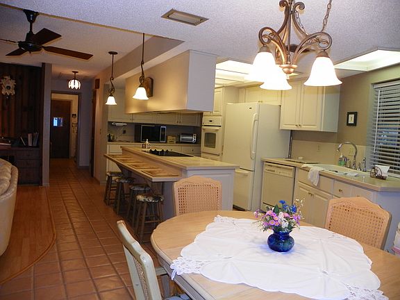 5th image of 1508 Poinsettia Ave