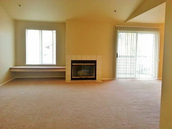 Sunny & Bright, fyi-all of the walls are neutral, not yellow