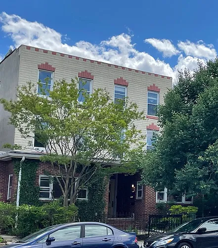 713 W. 33rd St. Photo 1