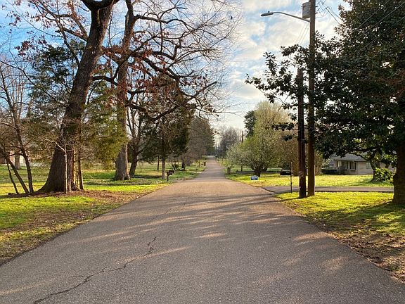 4th image of 4204 McCampbell Ln